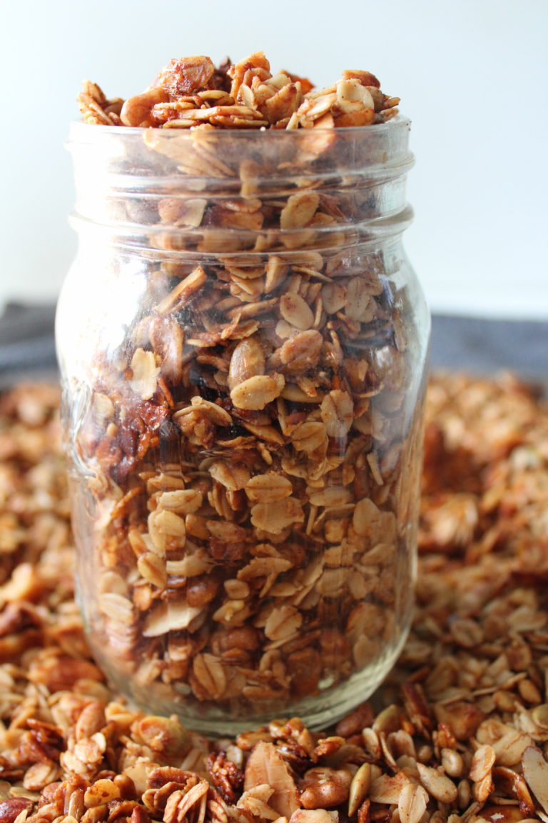 Easy Homemade Granola | Autumn Enloe Nutrition